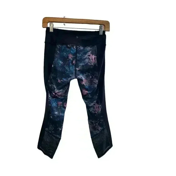 Lululemon Athletica Mesh Crop Leggings Blue/Pink Size 4 - Picture 3 of 8